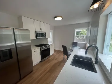 1876 Chelton Avenue W Saint Paul MN 55104