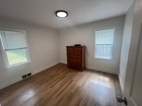 1876 Chelton Avenue W Saint Paul MN 55104