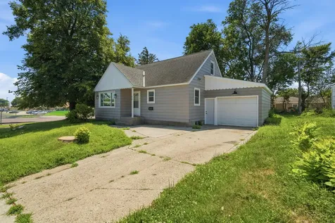 954 Victoria Street Fairmont MN 56031
