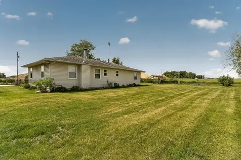 1413 60th Avenue NW Byron MN 55920