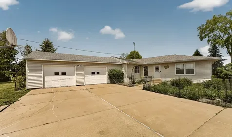 1413 60th Avenue NW Byron MN 55920