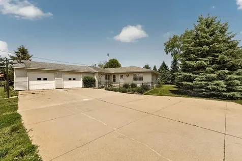 1413 60th Avenue NW Byron MN 55920