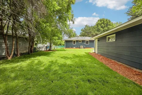 1625 Flag Avenue N Golden Valley MN 55427