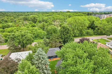 1625 Flag Avenue N Golden Valley MN 55427