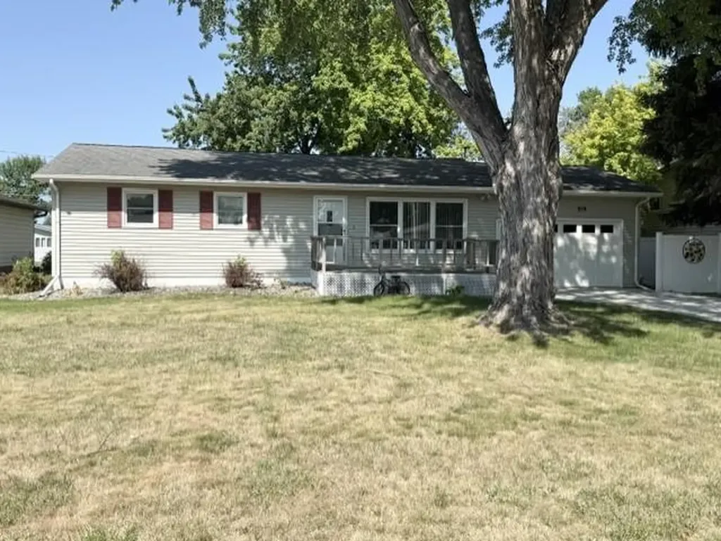 725 6th Street S Breckenridge MN 56520