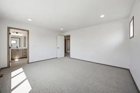 967 61st Avenue W West Fargo ND 58078