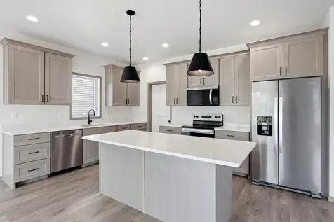 967 61st Avenue W West Fargo ND 58078