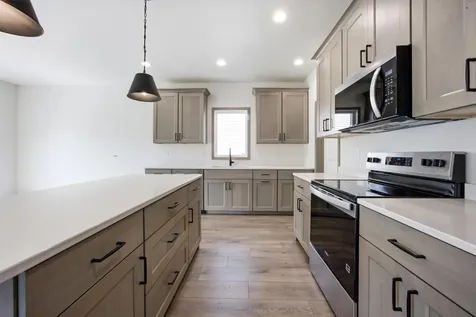967 61st Avenue W West Fargo ND 58078