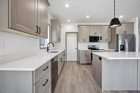 967 61st Avenue W West Fargo ND 58078