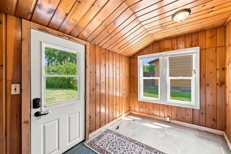 201 N Linden Street Belle Plaine MN 56011