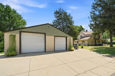 201 N Linden Street Belle Plaine MN 56011