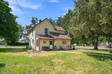 201 N Linden Street Belle Plaine MN 56011