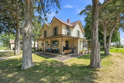201 N Linden Street Belle Plaine MN 56011