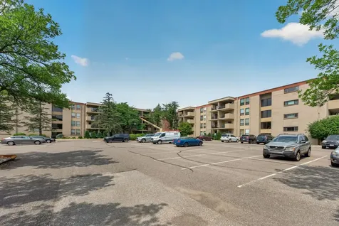 6710 Vernon Avenue S Edina MN 55436