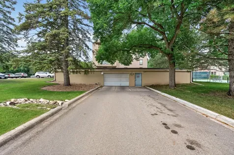 6710 Vernon Avenue S Edina MN 55436