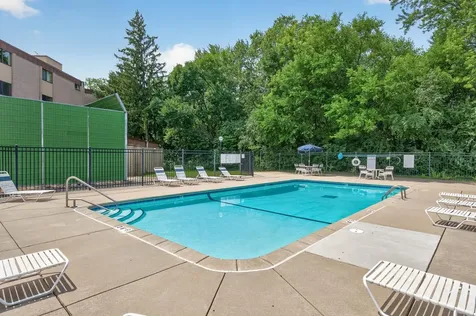 6710 Vernon Avenue S Edina MN 55436