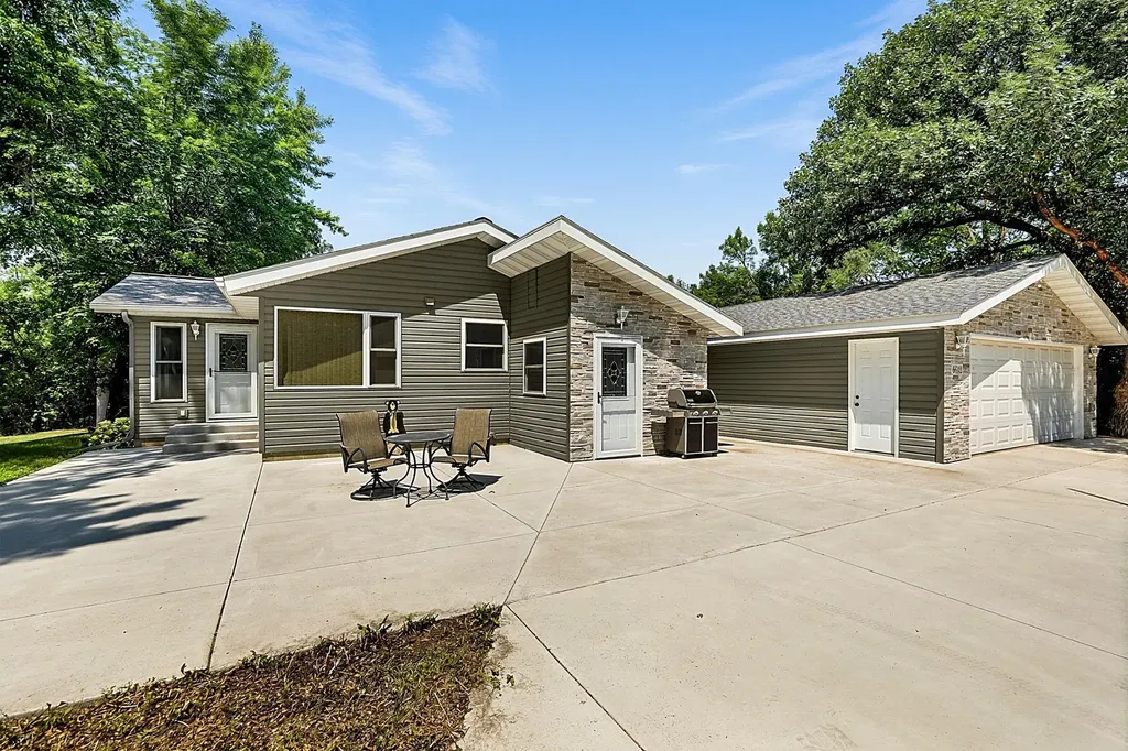 6642 Old Highway 52 Saint Cloud MN 56303