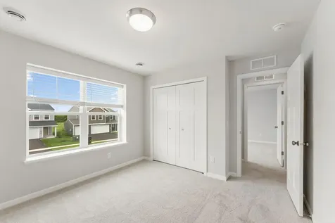 1102 Annagaire Curve Rosemount MN 55068
