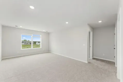 1102 Annagaire Curve Rosemount MN 55068