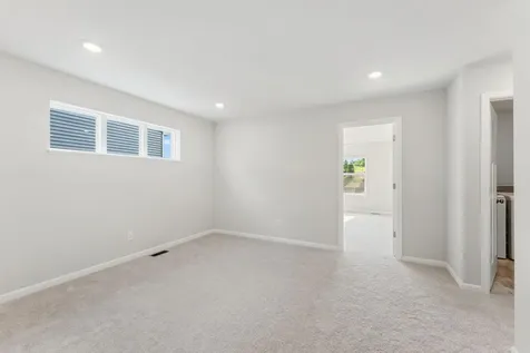 1106 Annagaire Curve Rosemount MN 55068
