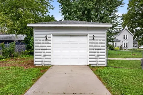 17 2nd Street NE Kasson MN 55944