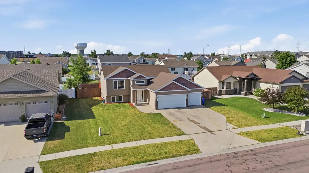 4260 Russet Avenue S Fargo ND 58104