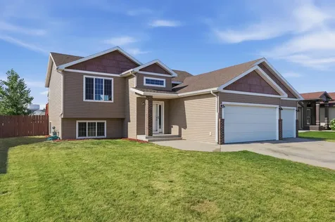4260 Russet Avenue S Fargo ND 58104