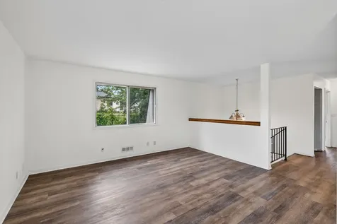 3750 Conroy Trail E Inver Grove Heights MN 55076