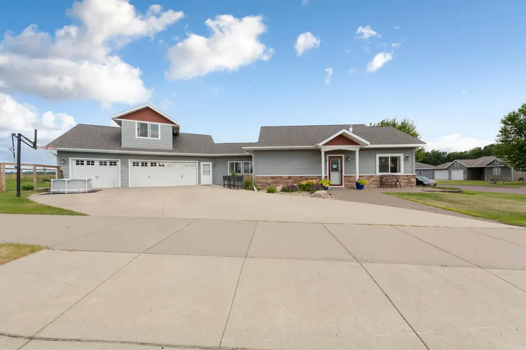 1700 Wood Duck Street Saint Peter MN 56082