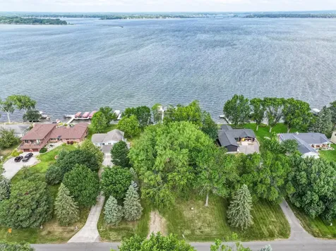3123 Crestwood Drive NE Alexandria MN 56308