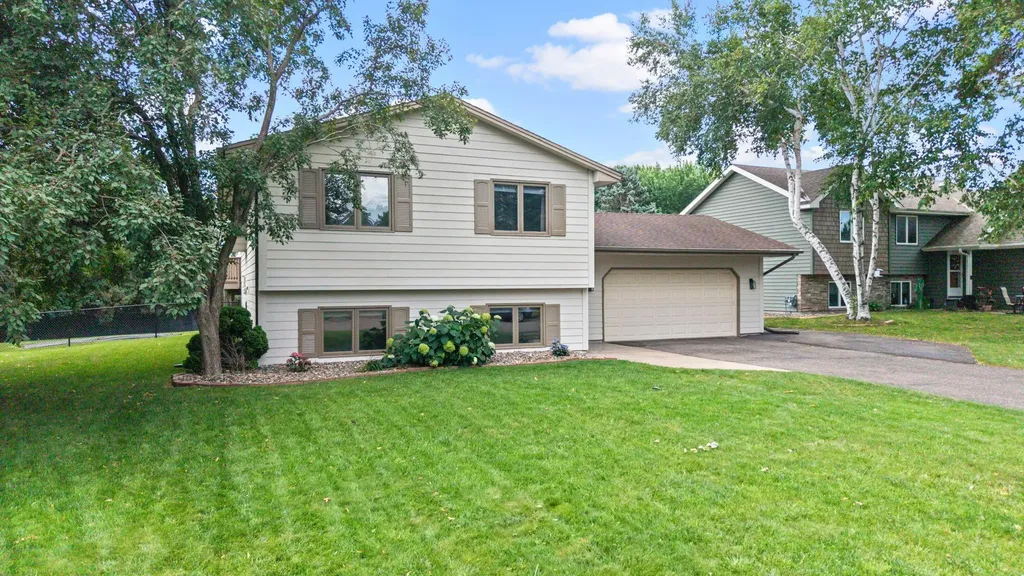 14366 Europa Avenue Apple Valley MN 55124
