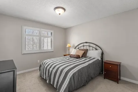 5550 Bimini Drive Minnetonka MN 55343
