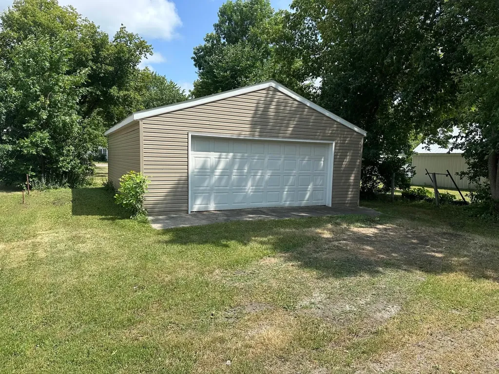 305 Arnold Avenue S Thief River Falls MN 56701