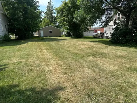 305 Arnold Avenue S Thief River Falls MN 56701
