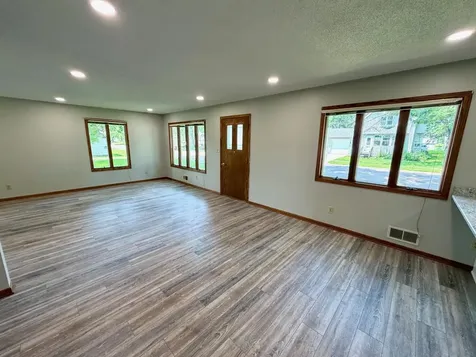 305 W 3rd Street Winthrop MN 55396