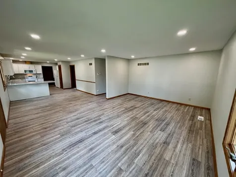 305 W 3rd Street Winthrop MN 55396