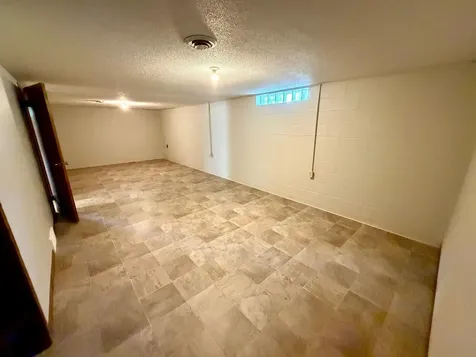 305 W 3rd Street Winthrop MN 55396