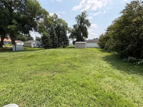 305 W 3rd Street Winthrop MN 55396