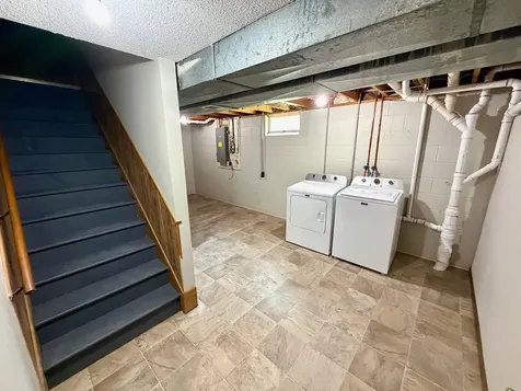 305 W 3rd Street Winthrop MN 55396