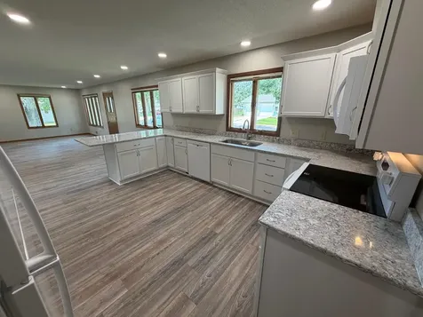 305 W 3rd Street Winthrop MN 55396