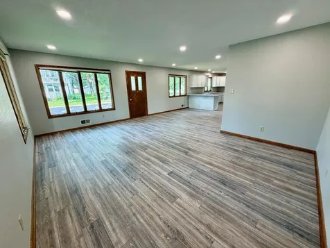 305 W 3rd Street Winthrop MN 55396