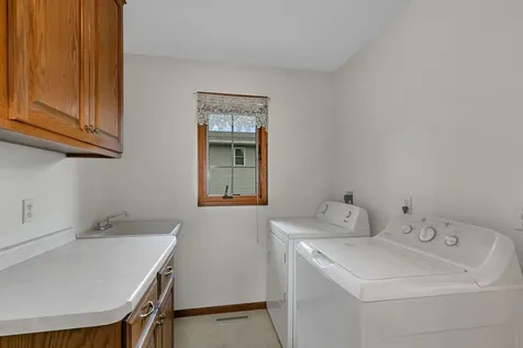 343 Pondview Lane Saint Joseph MN 56374