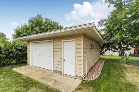 343 Pondview Lane Saint Joseph MN 56374