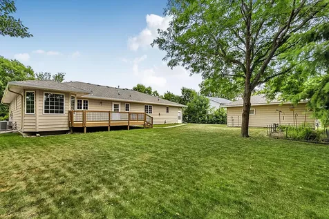 343 Pondview Lane Saint Joseph MN 56374