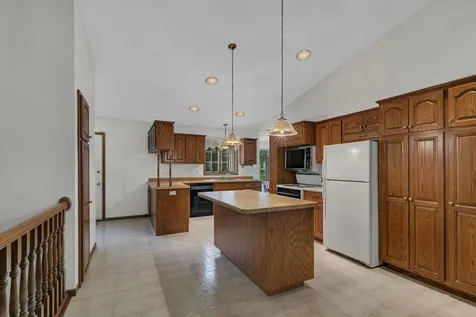 343 Pondview Lane Saint Joseph MN 56374