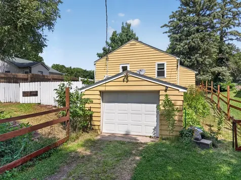 319 W Douglas Avenue Fergus Falls MN 56537