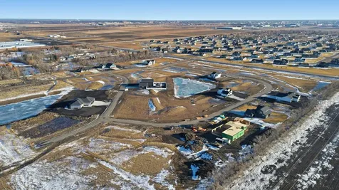 4817 42nd Avenue N Fargo ND 58102