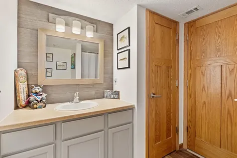 2040 Greenwood Drive Owatonna MN 55060