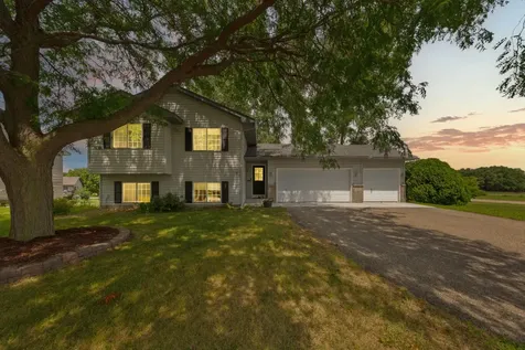 2206 W Hill Street Faribault MN 55021