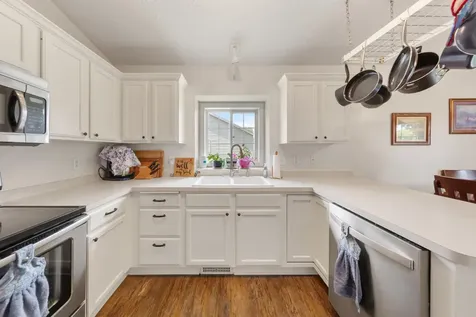 2206 W Hill Street Faribault MN 55021